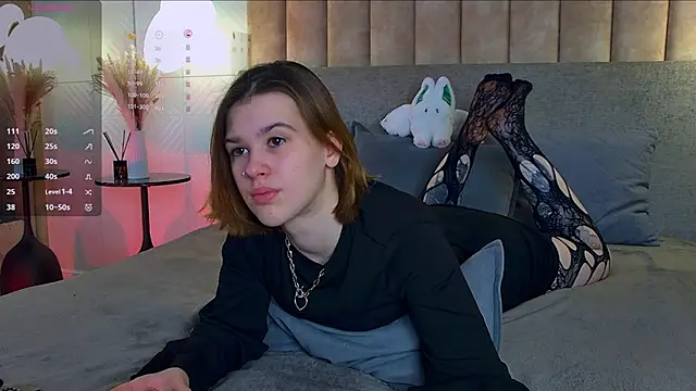 LoraPuffs online show from 11.24.25