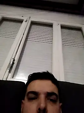 Snapshot of dulcessecretos chatting on 12.20.25 dulcessecretos online show from 12.20.25