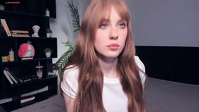 TessaStruble online show from 11.02.25