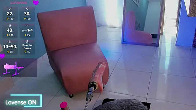 Snapshot of Luna_Raay chatting on 02.28.26 Luna Raay online show from 02.28.26