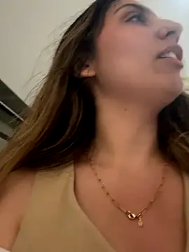 sarah honey   online show from 11.03.25