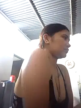 lindalatina11 online show from 10.25.25