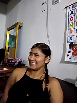 lindalatina11 online show from 10.30.25