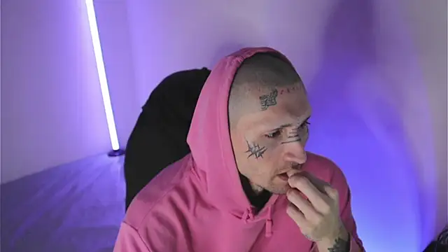 Snapshot of TokyoHatsumoto chatting on 02.01.26 TokyoHatsumoto online show from 02.01.26