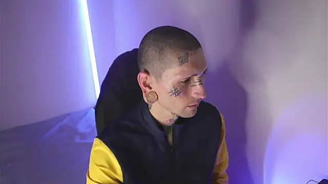 Snapshot of TokyoHatsumoto chatting on 02.08.26 TokyoHatsumoto online show from 02.08.26