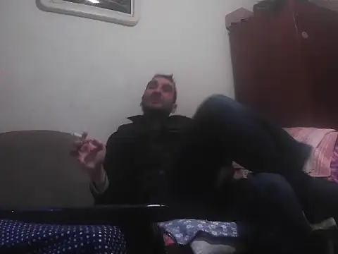 Snapshot of alin42xx chatting on 12.03.25 alin42xx online show from 12.03.25