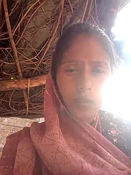 Snapshot of QRANSEXI chatting on 11.12.25 QRANSEXI online show from 11.12.25