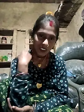 Snapshot of QRANSEXI chatting on 11.17.25 QRANSEXI online show from 11.17.25