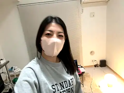 Snapshot of akimix_xoxo chatting on 11.04.25 akimix xoxo online show from 11.04.25