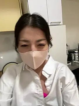 Snapshot of akimix_xoxo chatting on 11.10.25 akimix xoxo online show from 11.10.25