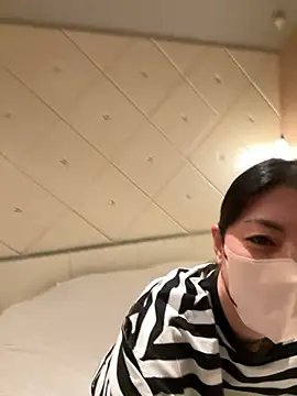 Snapshot of akimix_xoxo chatting on 11.11.25 akimix xoxo online show from 11.11.25