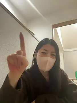 Snapshot of akimix_xoxo chatting on 11.19.25 akimix xoxo online show from 11.19.25