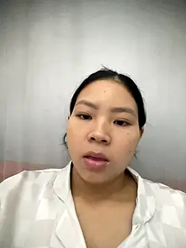 Snapshot of Milk_xx chatting on 11.03.25 Milk xx online show from 11.03.25