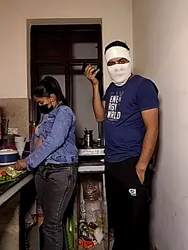 Heena-143 online show from 12.18.25