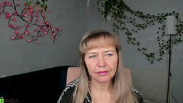 Carla Vogue online show from 12.01.25