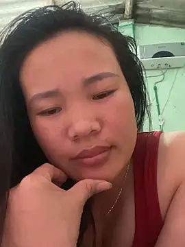 Snapshot of Macy-y chatting on 10.24.25 Macy-y online show from 10.24.25