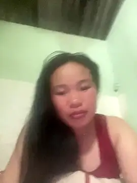 Snapshot of Macy-y chatting on 11.02.25 Macy-y online show from 11.02.25