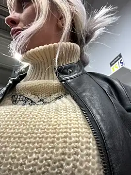 blondegirlx online show from 12.20.25