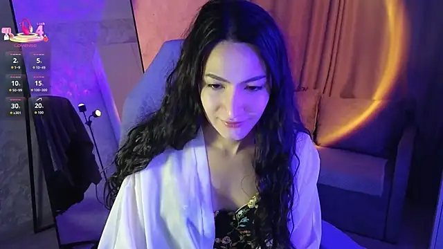 Mulan Lo online show from 11.26.25