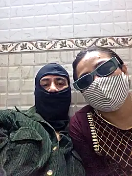 Snapshot of Nisha-Live-Couple chatting on 10.26.25 Nisha-Live-Couple online show from 10.26.25