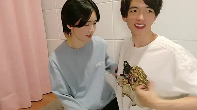 Snapshot of NORA_NEKO_2_2 chatting on 11.23.25 NORA NEKO 2 2 online show from 11.23.25