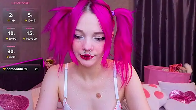 Snapshot of KittieHeart chatting on 02.27.26 KittieHeart online show from 02.27.26