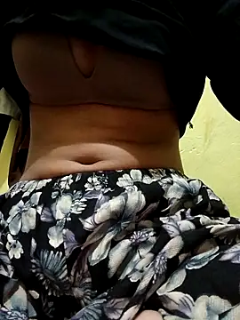 Snapshot of Cutey_neha07 chatting on 10.25.25 Cutey neha07 online show from 10.25.25