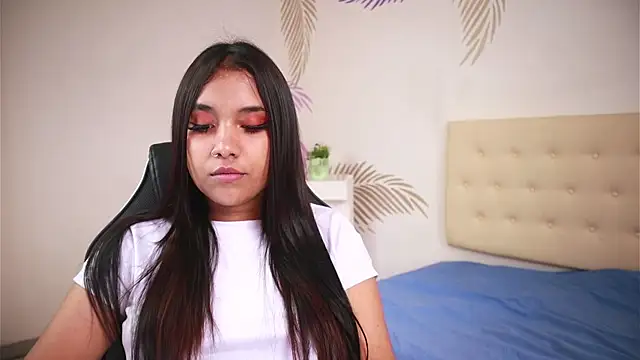 Isabelle Lane online show from 11.24.25