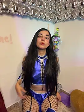 Snapshot of wetbyAlice chatting on 10.26.25 wetbyAlice online show from 10.26.25