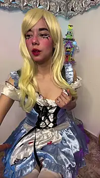 Snapshot of wetbyAlice chatting on 10.30.25 wetbyAlice online show from 10.30.25