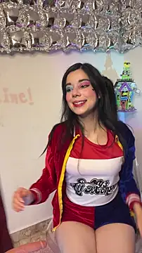 Snapshot of wetbyAlice chatting on 11.02.25 wetbyAlice online show from 11.02.25