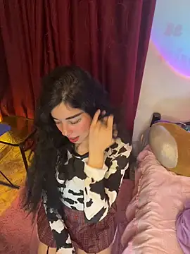 wetbyAlice online show from 04.18.26