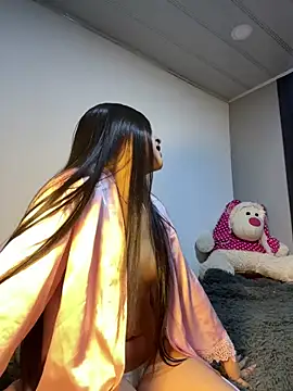 nicky and isabella online show from 12.14.25