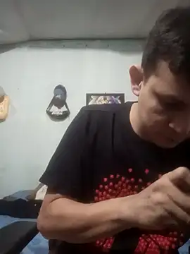 Snapshot of helan69 chatting on 10.25.25 helan69 online show from 10.25.25