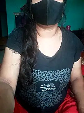 Snapshot of Chadni19 chatting on 11.05.25 Chadni19 online show from 11.05.25