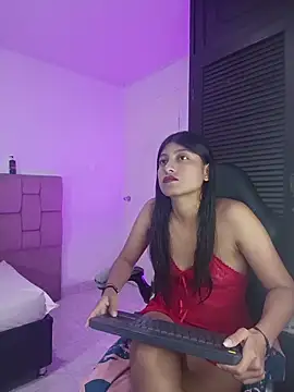 YeseniaRodriguez3 online show from 04.21.26