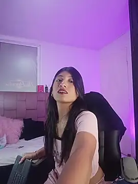 YeseniaRodriguez3 online show from 04.24.26