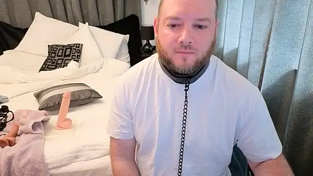 Snapshot of john_clarisa chatting on 11.03.25 john clarisa online show from 11.03.25