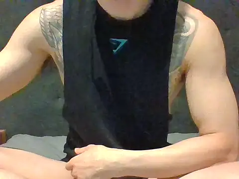 Snapshot of jaydenasiantattoo chatting on 11.03.25 jaydenasiantattoo online show from 11.03.25