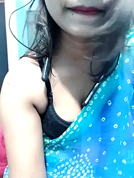 Snapshot of cute_mahi07 chatting on 10.27.25 cute mahi07 online show from 10.27.25