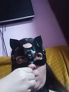 neffertitifaraon online show from 10.28.25