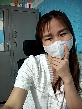 Donatella28 online show from 04.15.26