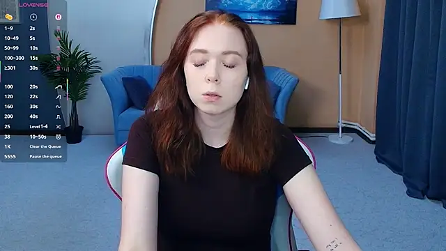 Snapshot of AddieOsler chatting on 05.29.26 AddieOsler online show from 05.29.26