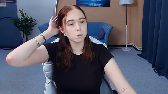 Snapshot of AddieOsler chatting on 06.15.26 AddieOsler online show from 06.15.26