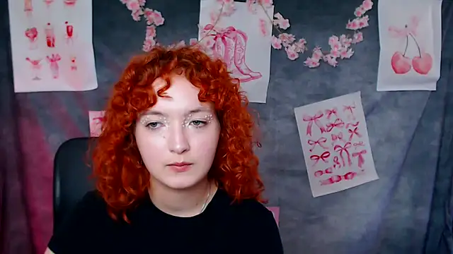 Snapshot of MissAriaa chatting on 06.11.26 MissAriaa online show from 06.11.26