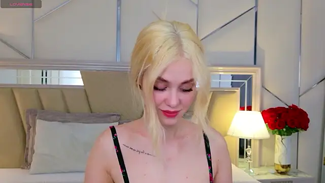 Snapshot of Rose_Masson chatting on 02.03.26 Rose Masson online show from 02.03.26