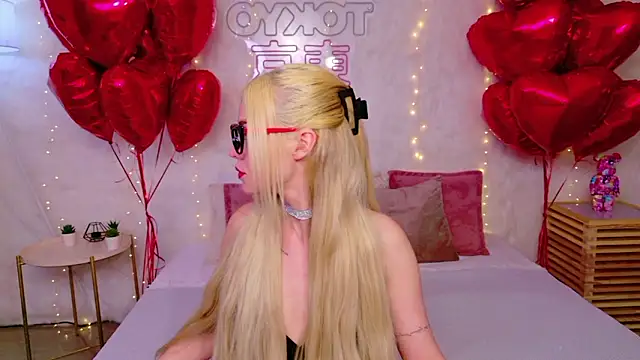 Snapshot of Rose_Masson chatting on 02.12.26 Rose Masson online show from 02.12.26