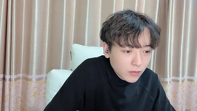 Snapshot of xiaoxiao1025 chatting on 10.29.25 xiaoxiao1025 online show from 10.29.25