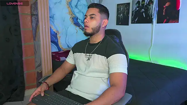 Tiler wolker online show from 11.12.25