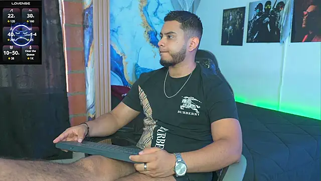 Tiler wolker online show from 11.30.25